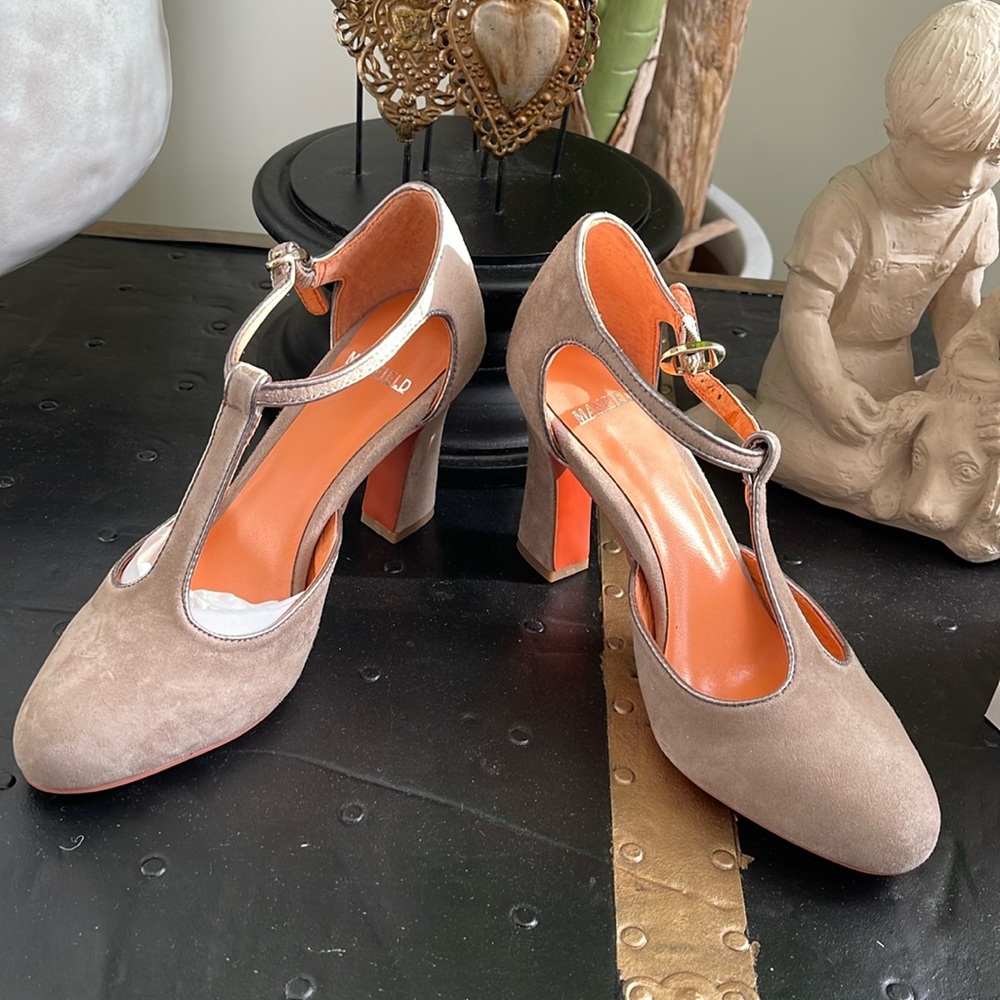 Manfield leather dancing shoe. Brand new never worn. Size 6